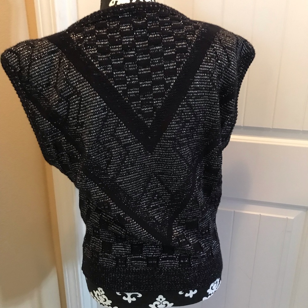 Vintage 80’s Sweater Like New - Picture 5 of 9